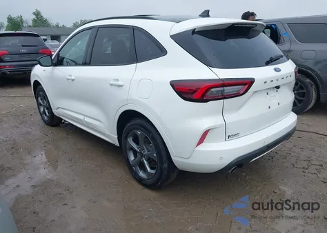 2024 Ford Escape St-Line z USA, uszkodzony, nr VIN 1FMCU9MN8RUB13014